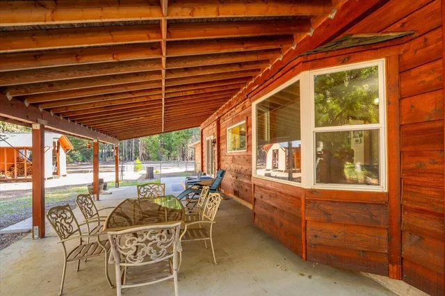 a view of an outdoor space with seating area