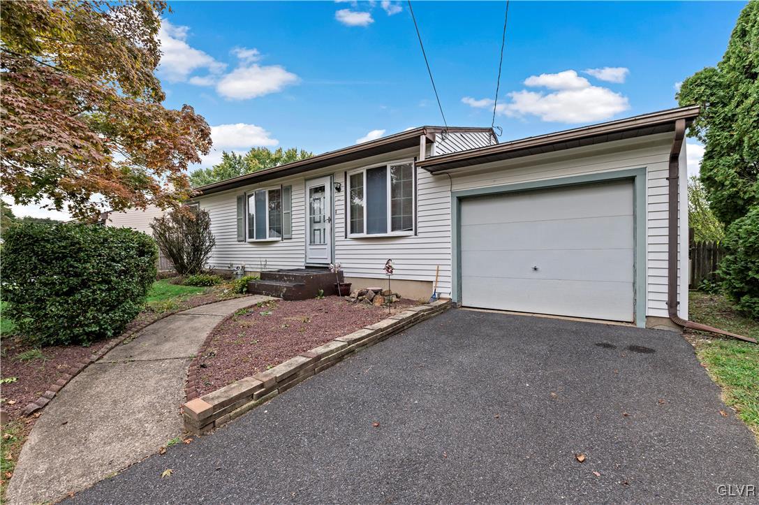 1334 Ridge Trail Easton, PA 18040 - Photo 1 of 38 Gallery Image 1