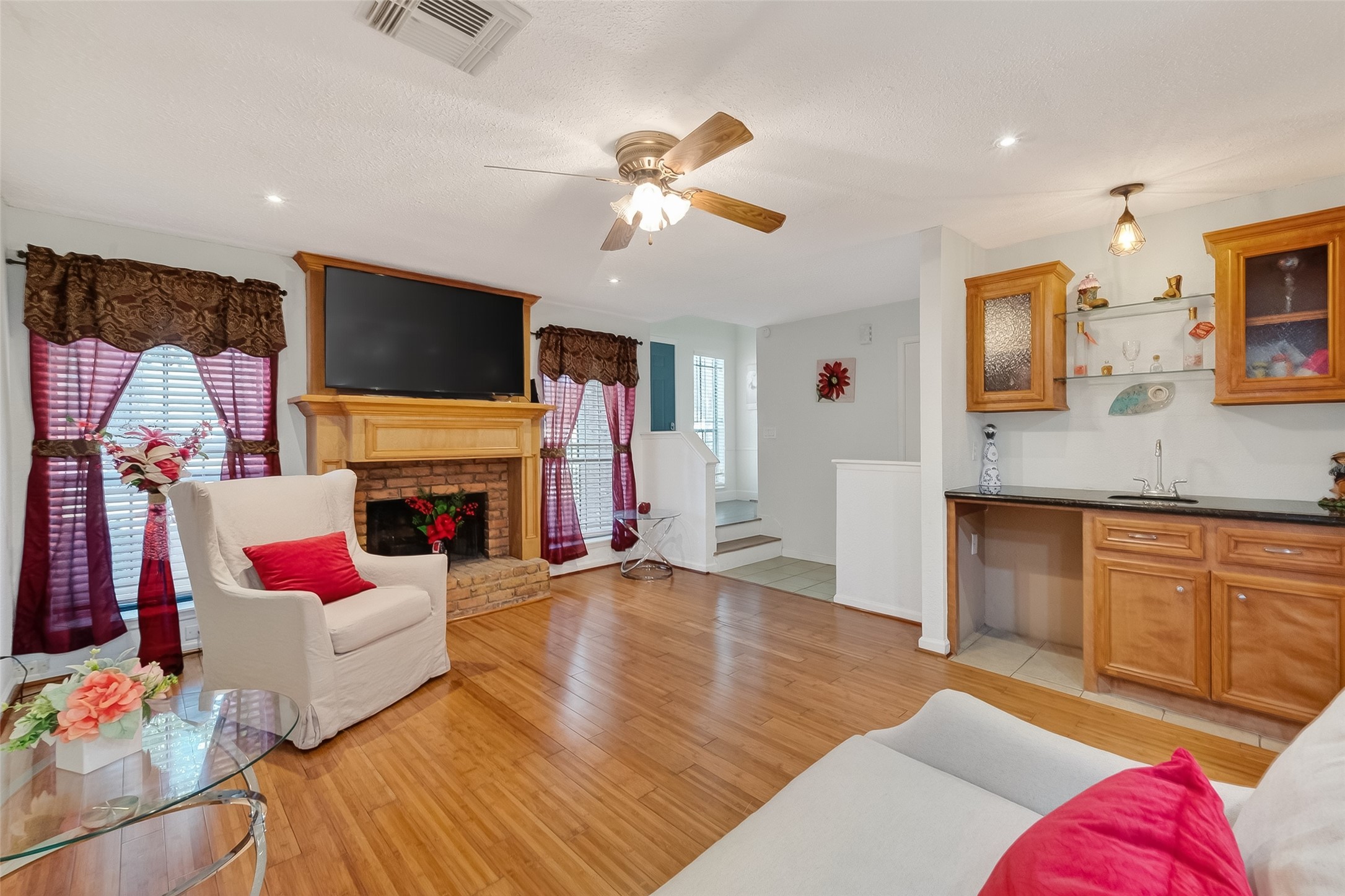 3200 South Gessner Road, Unit 206 Houston, TX 77063 - Photo 11 of 49