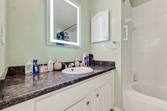 $2,200 | 3200 South Gessner Road, Unit 206, Houston, TX 77063