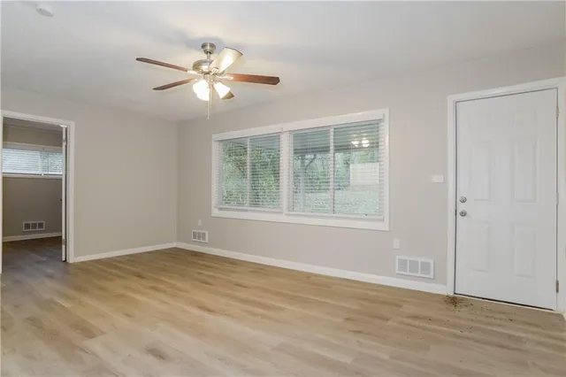 $1,595 | 10806 Bristol Terrace, Kansas City, MO 64134