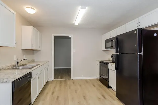 $1,595 | 10806 Bristol Terrace, Kansas City, MO 64134