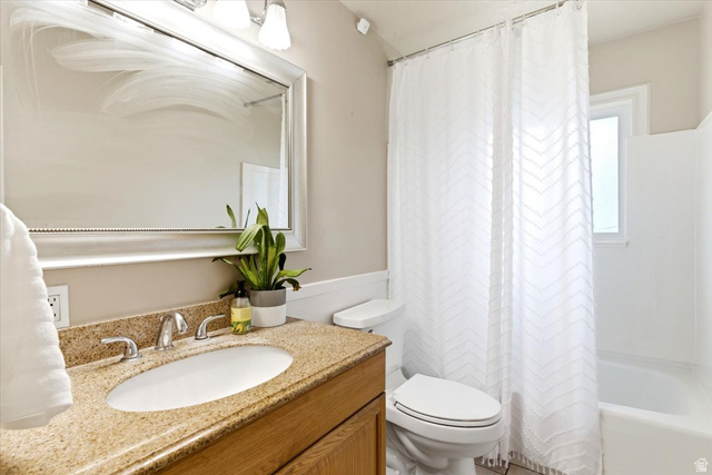 252 North 250 E Street Morgan, UT 84050 - Photo 9 of 22 Bathroom