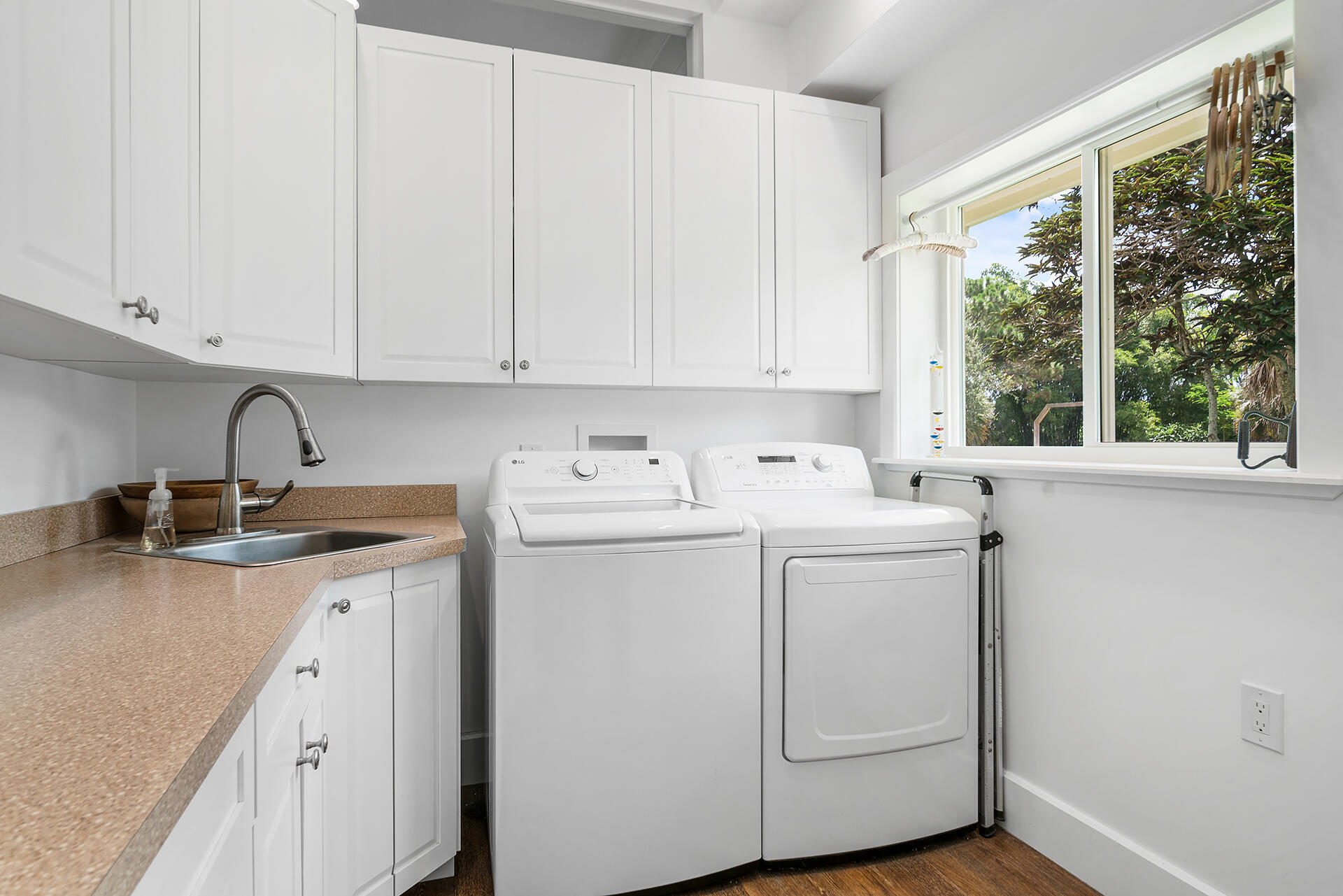 6624 Dillman Road Greenacres, FL 33413 - Photo 47 of 77 Laundry