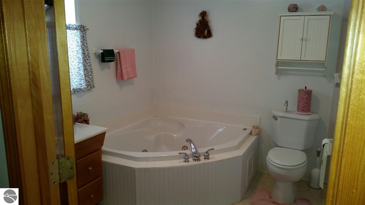 7100 East Wever Road Fountain, MI 49410 - Photo 16 of 27 1795548-15.JPG