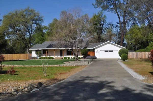 $530,000 | 19702 Midland Drive, Redding, CA 96003