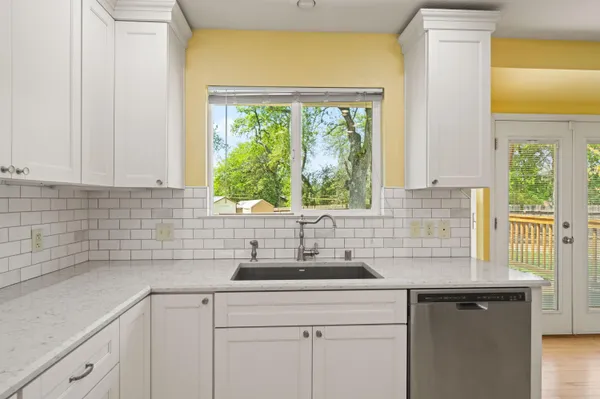 $530,000 | 19702 Midland Drive, Redding, CA 96003