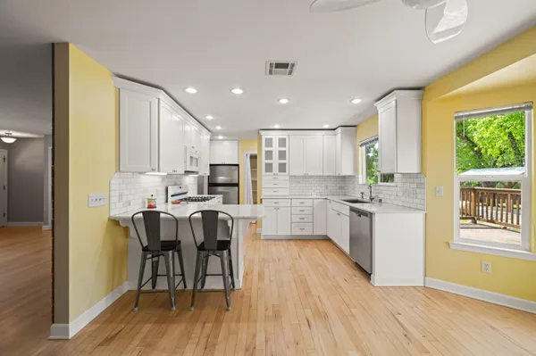 $530,000 | 19702 Midland Drive, Redding, CA 96003