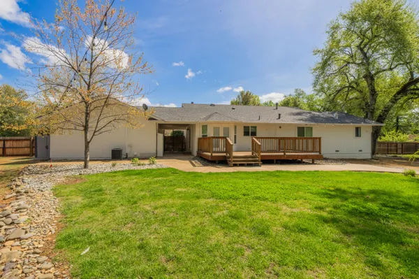 $530,000 | 19702 Midland Drive, Redding, CA 96003