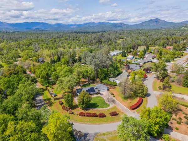 $530,000 | 19702 Midland Drive, Redding, CA 96003