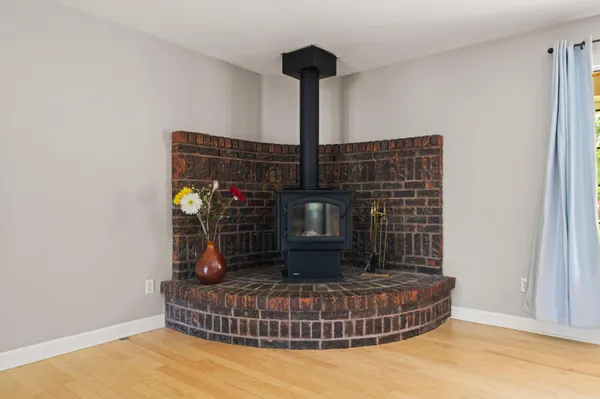 $530,000 | 19702 Midland Drive, Redding, CA 96003