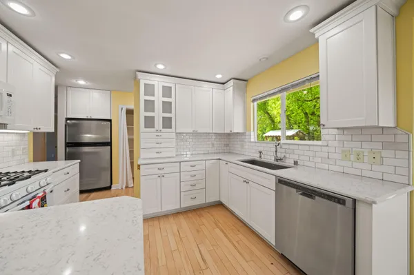 $530,000 | 19702 Midland Drive, Redding, CA 96003