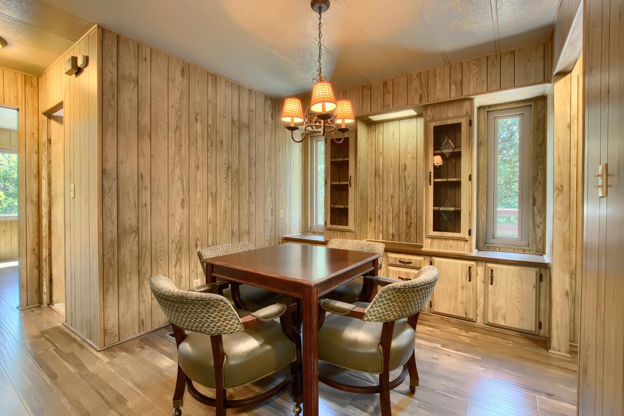 2843 East Westfall Road Mariposa, CA 95338 - Photo 15 of 45 a dining room with furniture and window