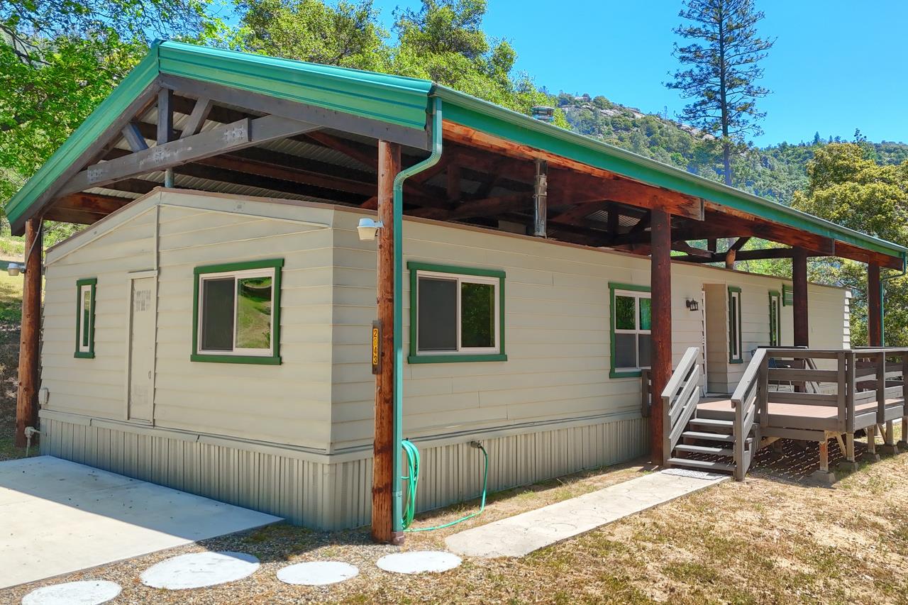2843 East Westfall Road Mariposa, CA 95338 - Photo 35 of 45 a backyard of a house with seating space