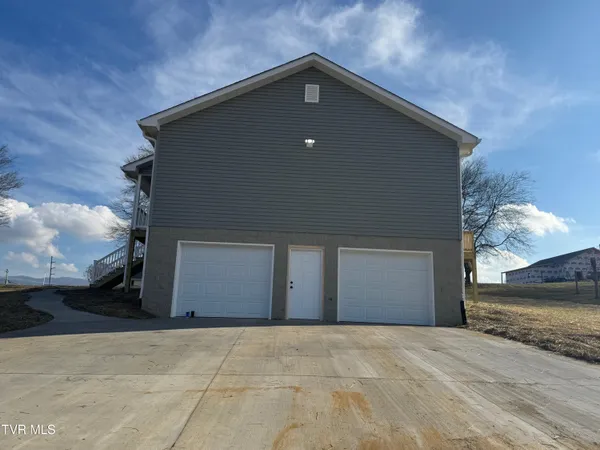 $399,900 | 6010 Jones Bridge Road, Greeneville, TN 37743