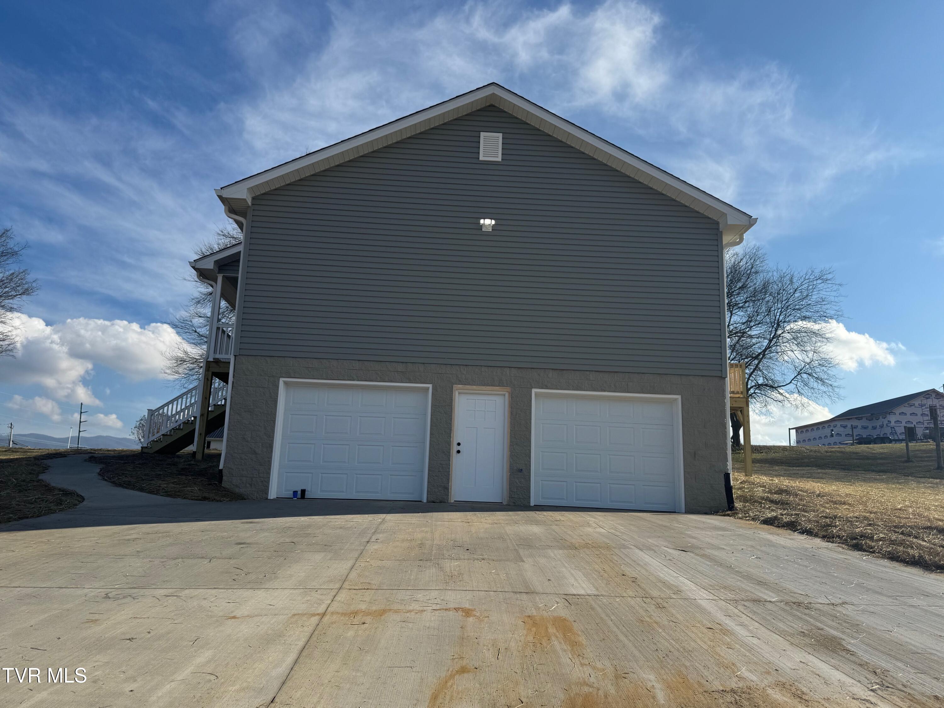 6010 Jones Bridge Road Greeneville, TN 37743 - Photo 9 of 32 IMG_5175