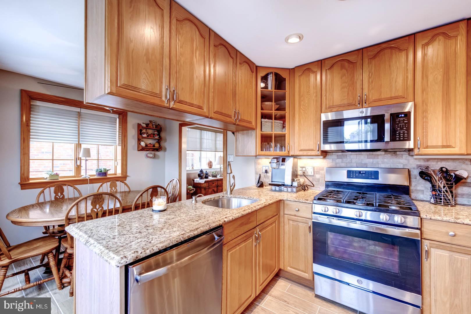 7423 Hill Road Philadelphia, PA 19128 - Photo 15 of 37 Gallery Image 15