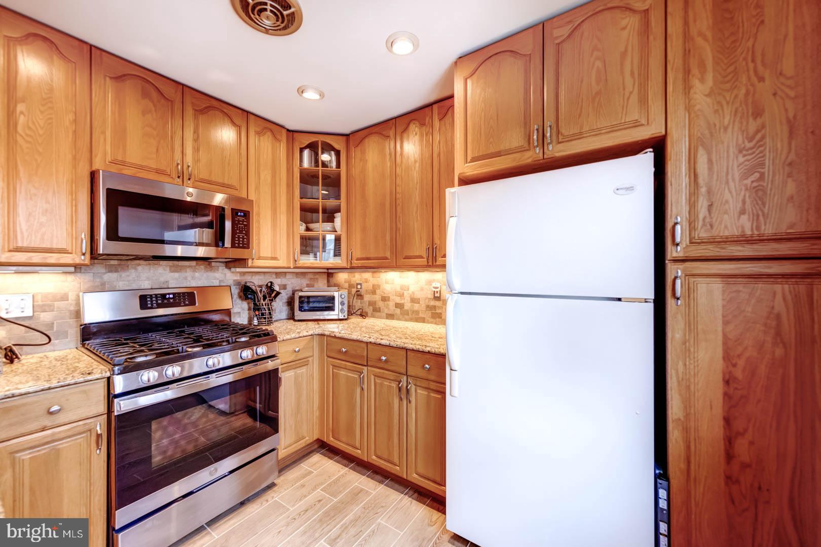 7423 Hill Road Philadelphia, PA 19128 - Photo 17 of 37 Gallery Image 17