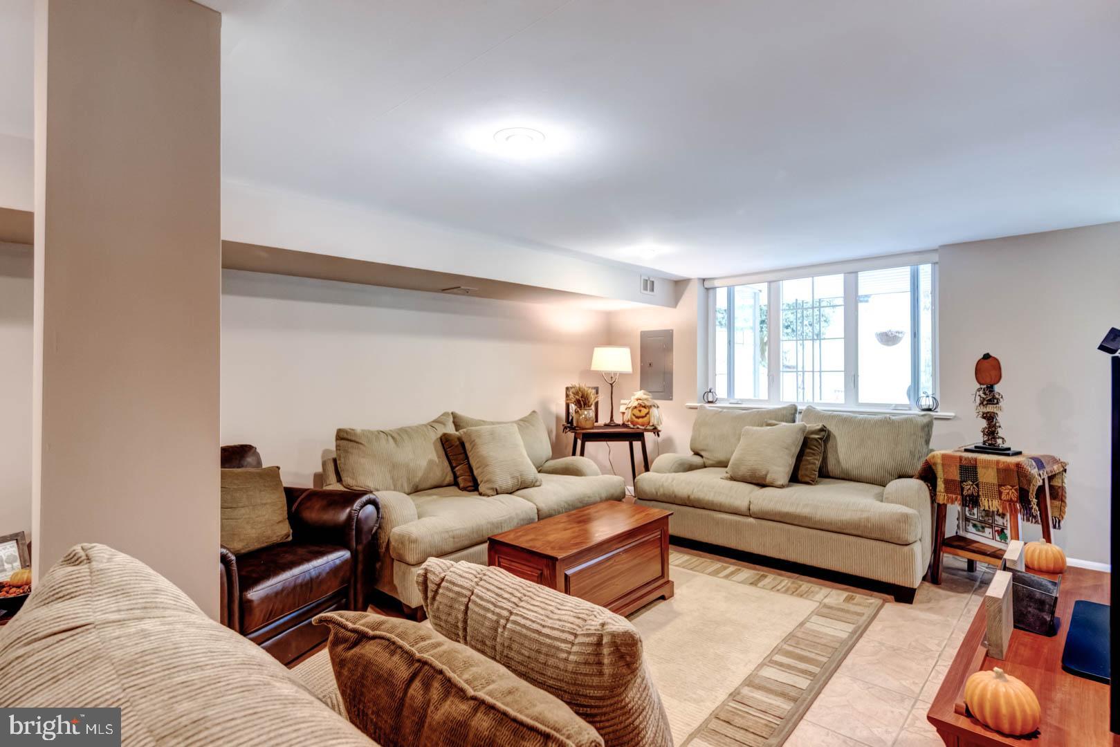 7423 Hill Road Philadelphia, PA 19128 - Photo 19 of 37 Gallery Image 19