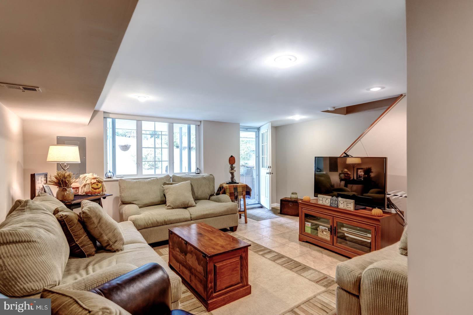 7423 Hill Road Philadelphia, PA 19128 - Photo 20 of 37 Gallery Image 20
