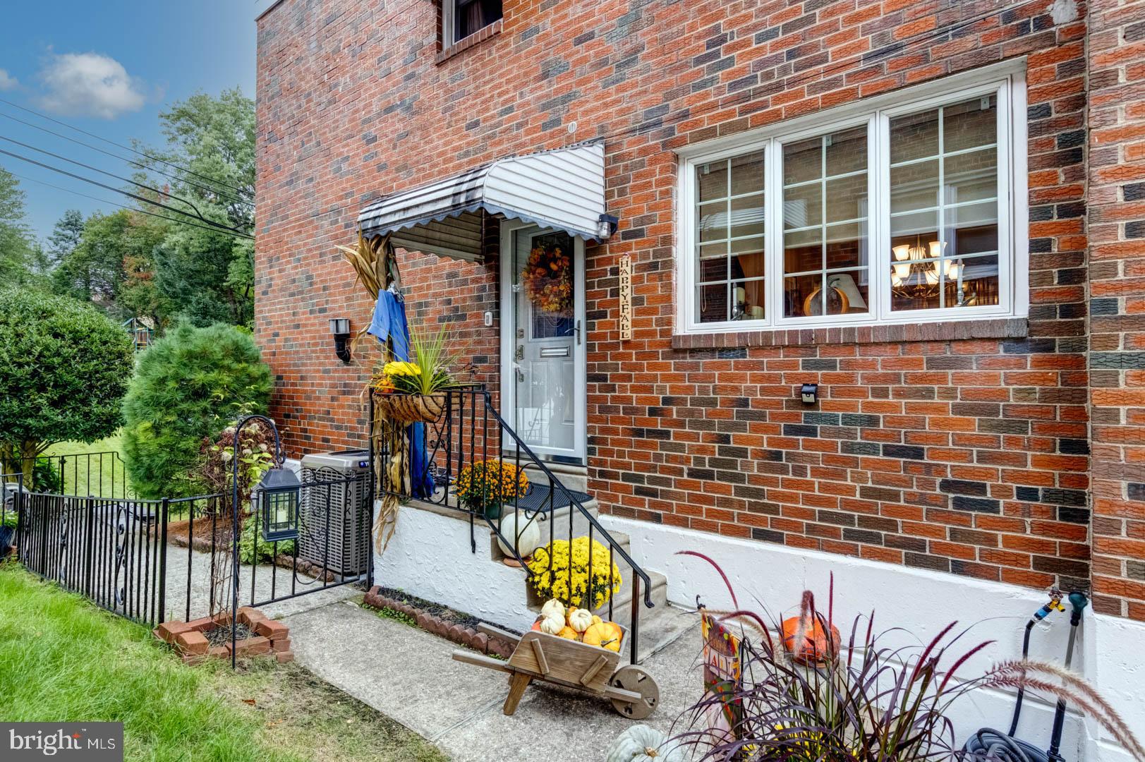 7423 Hill Road Philadelphia, PA 19128 - Photo 3 of 37 Gallery Image 3