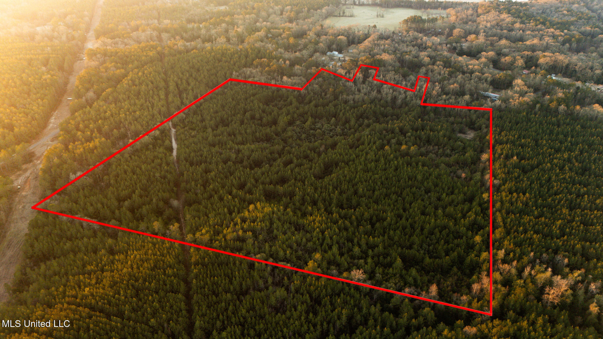 Located just outside of Sanford on Foste