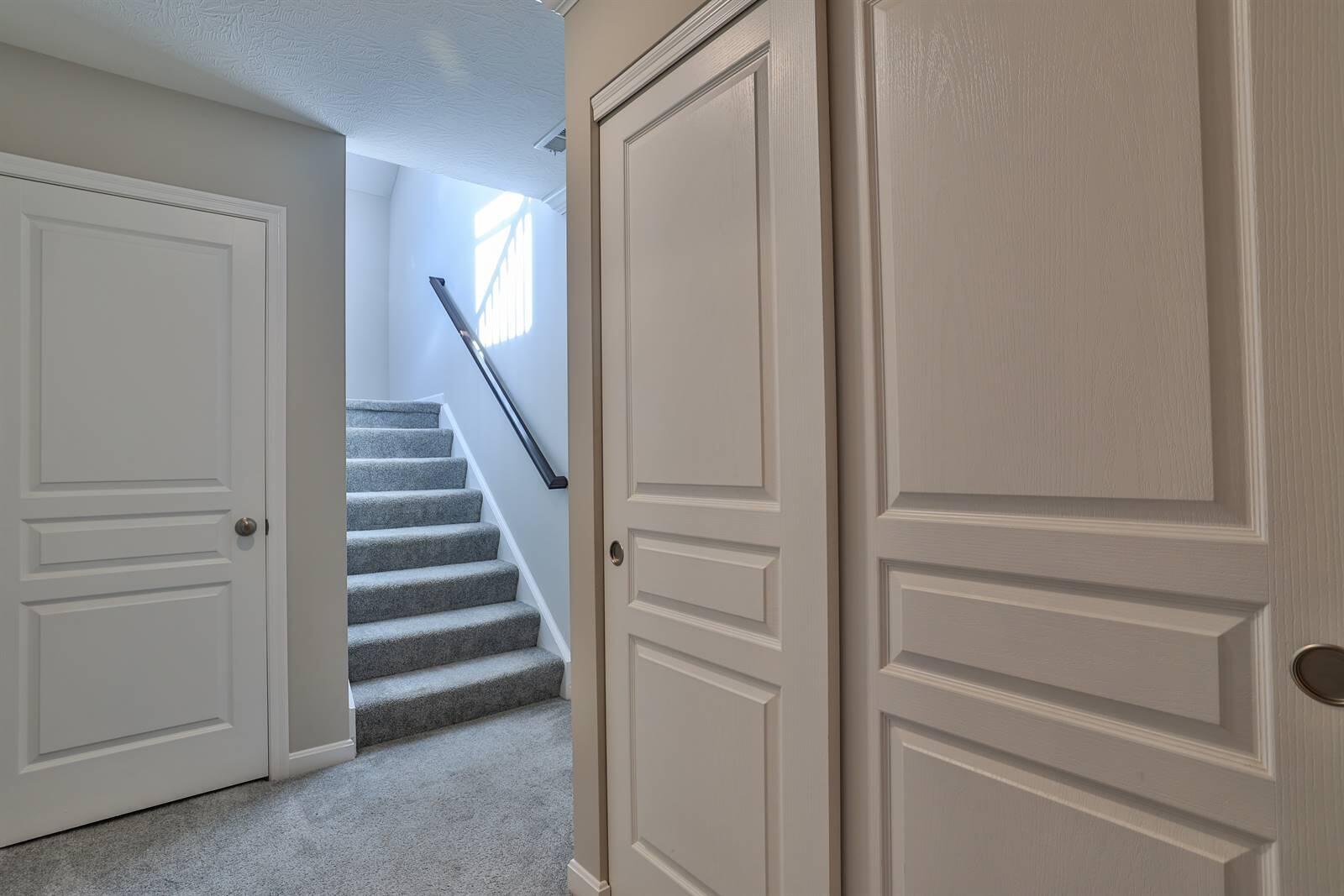 4020 Country Mill Ridge Burlington, KY 41005 - Photo 4 of 29 Gallery Image 4