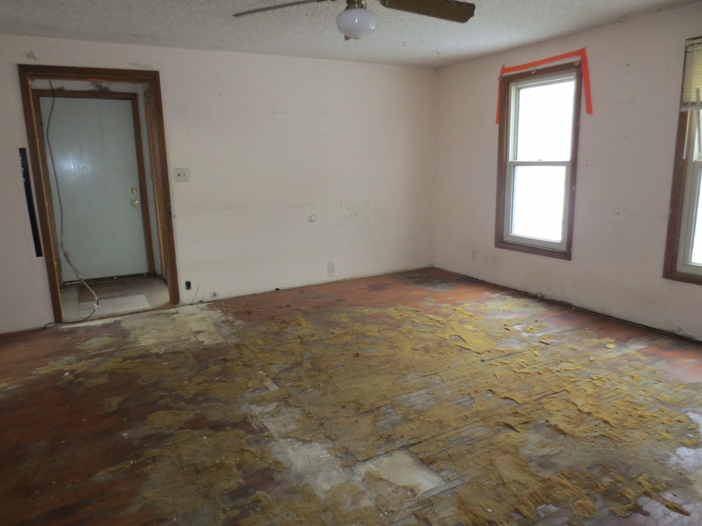 311 North 4th Street Oregon, IL 61061 - Photo 2 of 6 an empty room with windows