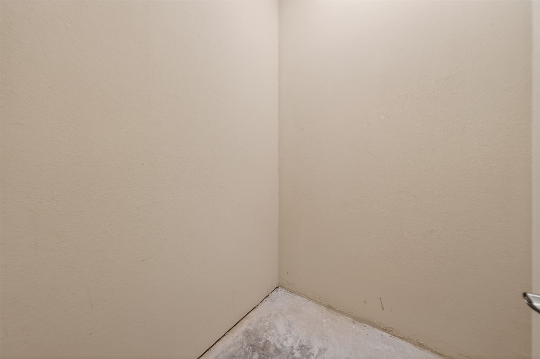 3505 Sage Road, Unit 314 Houston, TX 77056 - Photo 29 of 43 Private storage room (~6'x5') on 3rd floor