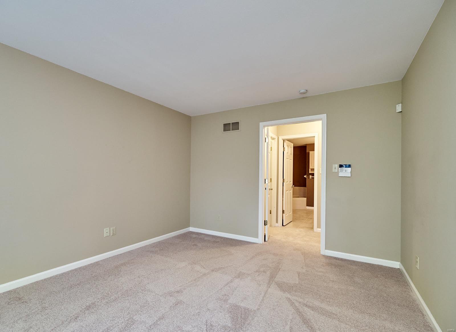 1740 Ridgeview Cir Drive Ballwin, MO 63021 - Photo 17 of 54 Gallery Image 17