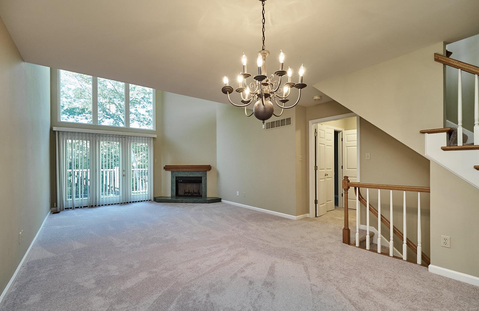 1740 Ridgeview Cir Drive Ballwin, MO 63021 - Photo 4 of 54 Gallery Image 4