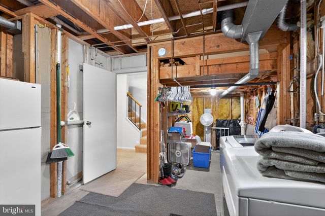 $425,000 | 20217 Waterside Drive, Germantown, MD 20874