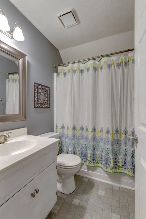 516 Rhodes Circle Gallatin, TN 37066 - Photo 11 of 18 Gallery Image 11