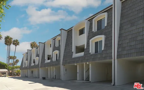 $1,250,000 | 11862 Starfish Lane, Malibu, CA 90265