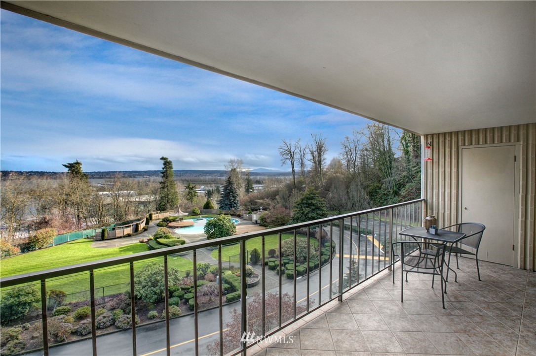 8001 Sand Point Way Northeast, Unit C53 Seattle, WA 98115 - Photo 11 of 20 Gallery Image 11