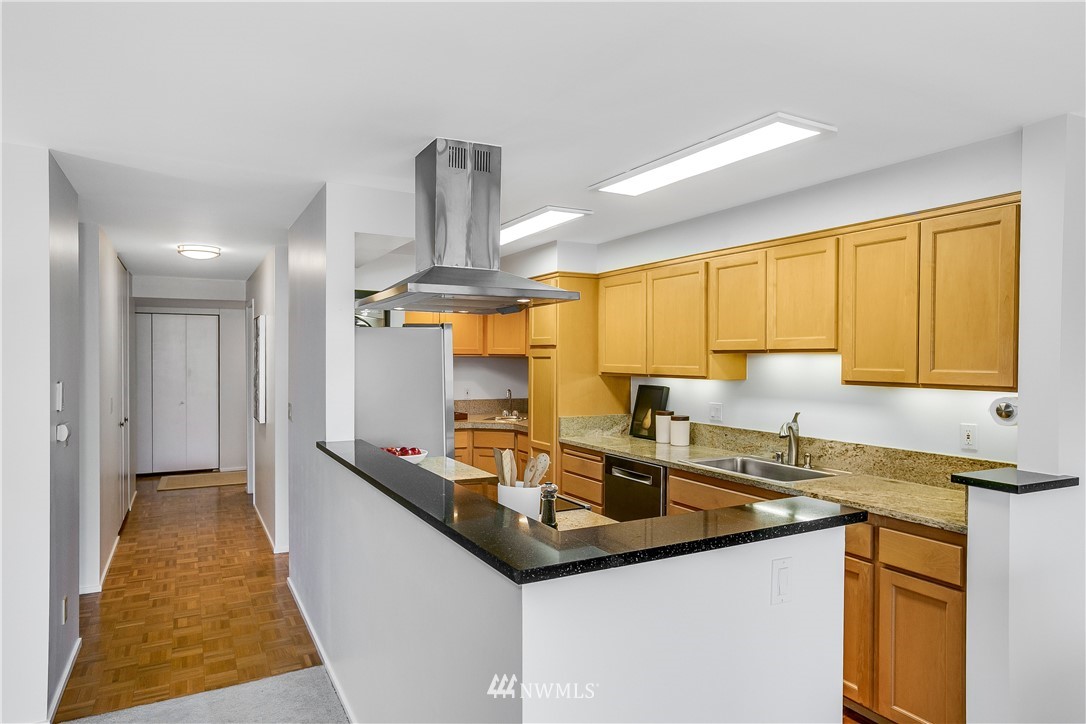 8001 Sand Point Way Northeast, Unit C53 Seattle, WA 98115 - Photo 12 of 20 Gallery Image 12