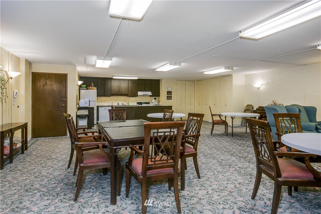 8001 Sand Point Way Northeast, Unit C53 Seattle, WA 98115 - Photo 3 of 20 Gallery Image 3