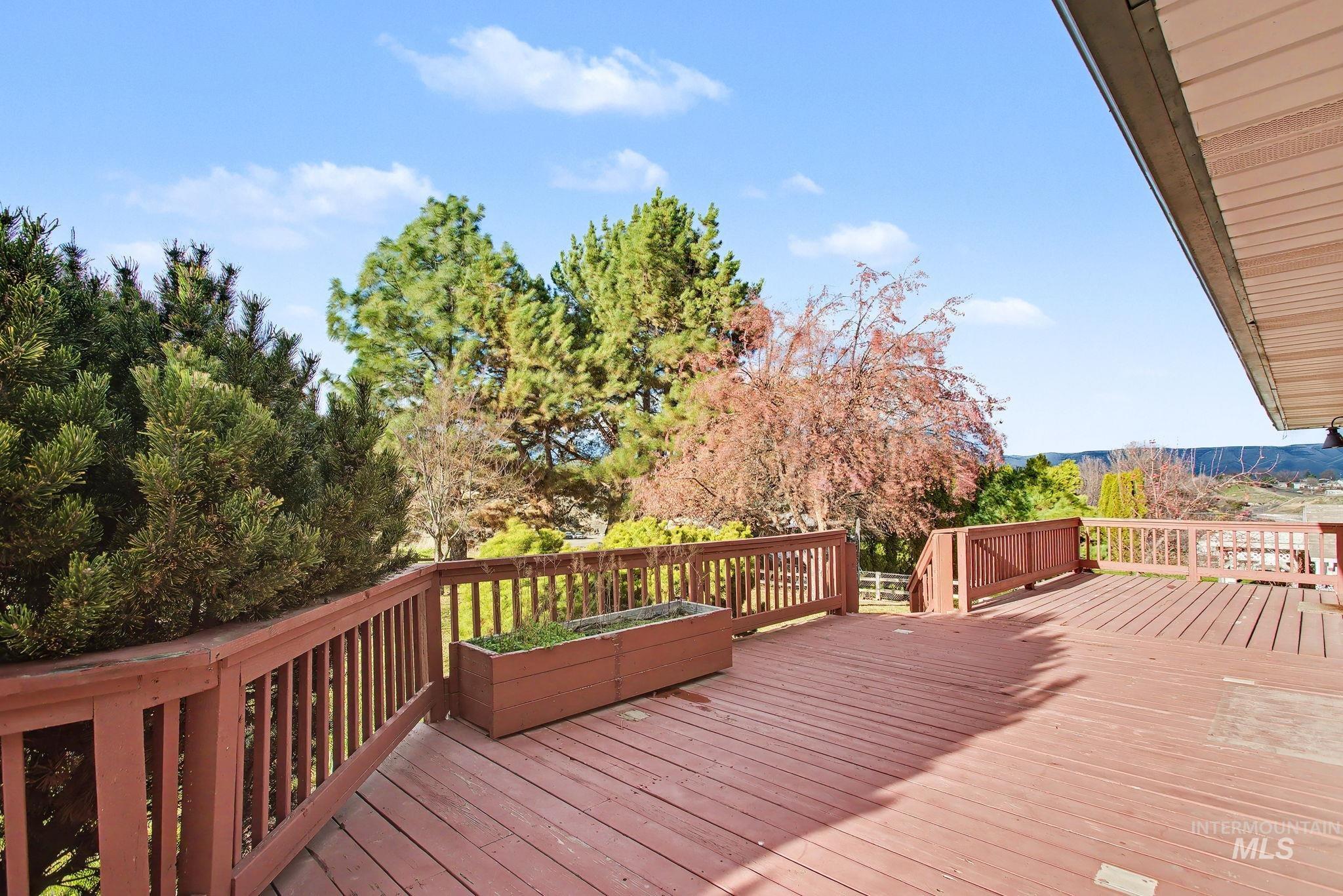 2242 Chukar Lane Clarkston, WA 99403 - Photo 36 of 41 View of deck