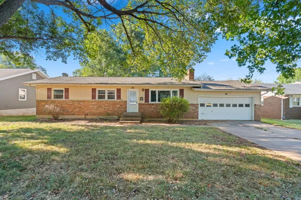 $235,000 | 3138 West Crestview Street, Springfield, MO 65807