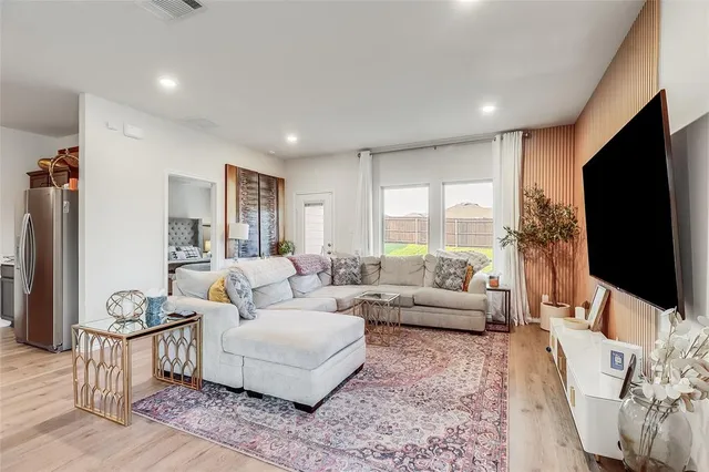 $2,510 | 823 Coastline Way, Princeton, TX 75407