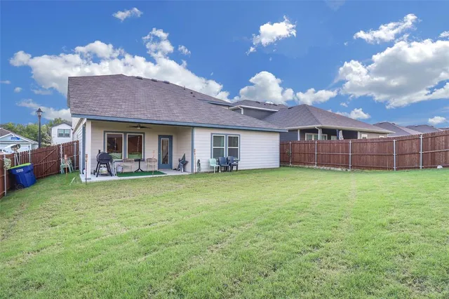 $2,510 | 823 Coastline Way, Princeton, TX 75407