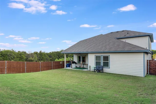 $2,510 | 823 Coastline Way, Princeton, TX 75407