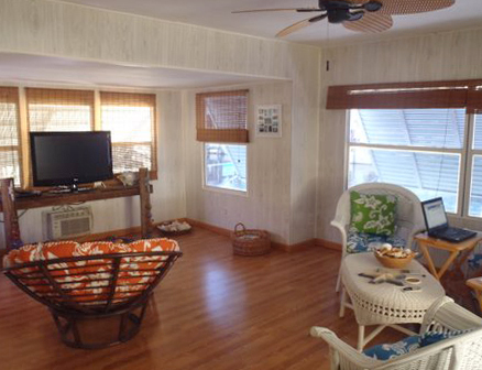 220 Upper Matecumbe Road Key Largo, FL 33037 - Photo 7 of 16 Alternate View of Living Area
