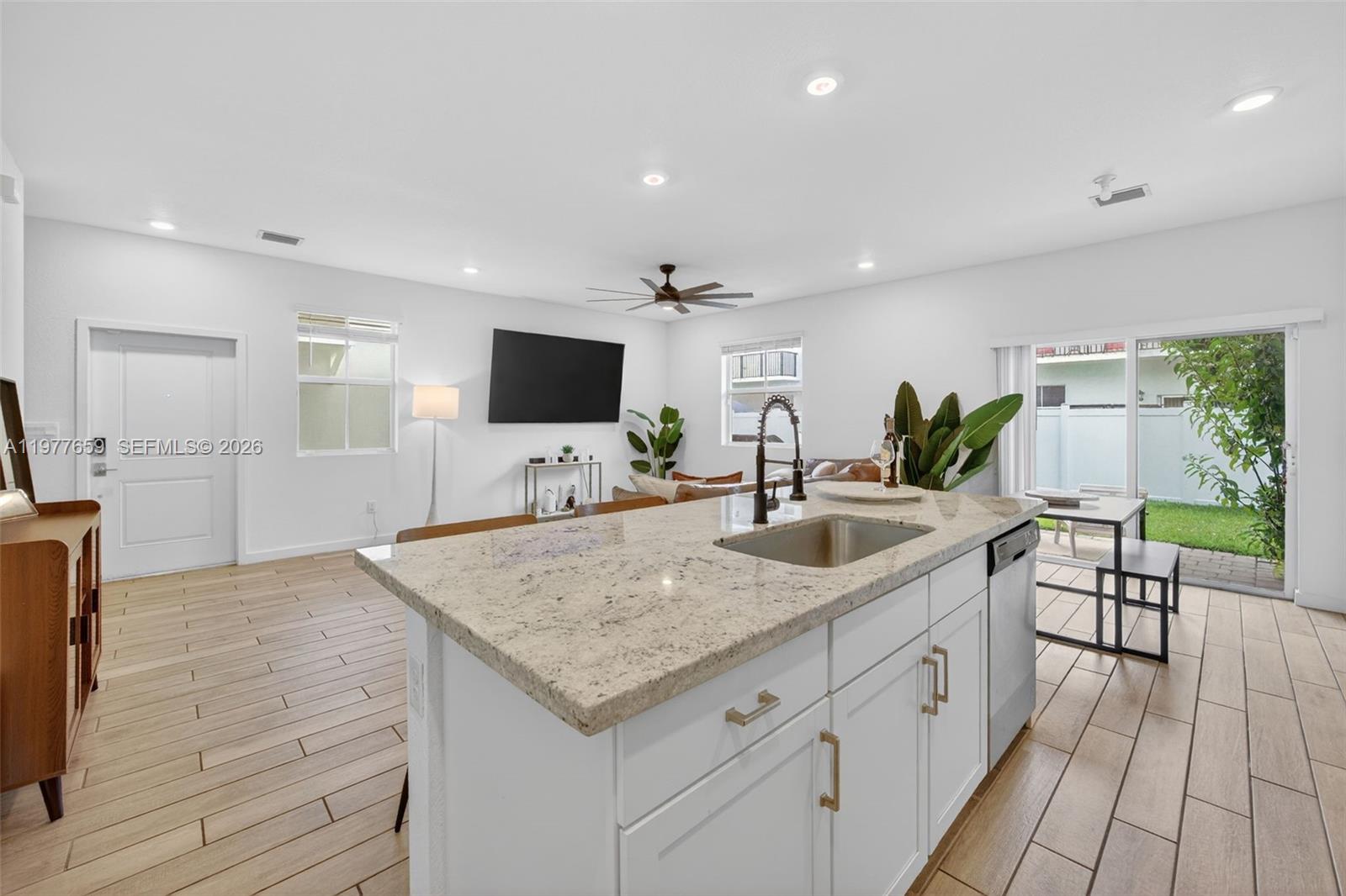 826 Southeast 17 Street Homestead, FL 33034 - Photo 9 of 49
