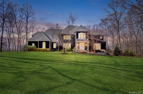 $1,795,000 | 1359 Rustic Ridge Court, Yorktown Heights, NY 10598