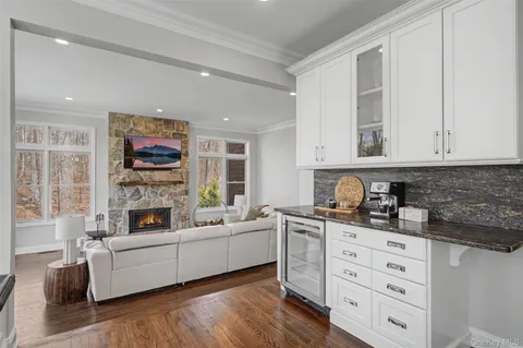 $1,795,000 | 1359 Rustic Ridge Court, Yorktown Heights, NY 10598