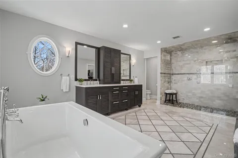 $1,795,000 | 1359 Rustic Ridge Court, Yorktown Heights, NY 10598