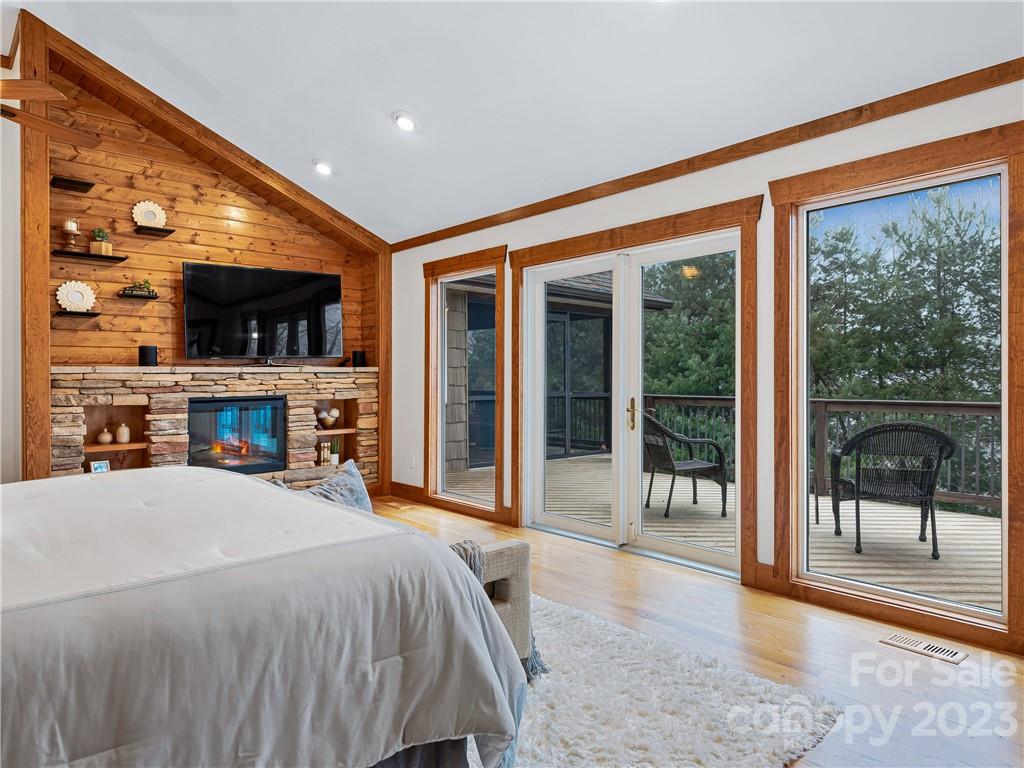 340 Flat Top Mountain Road Fairview, NC 28730 - Photo 16 of 32 Gallery Image 16