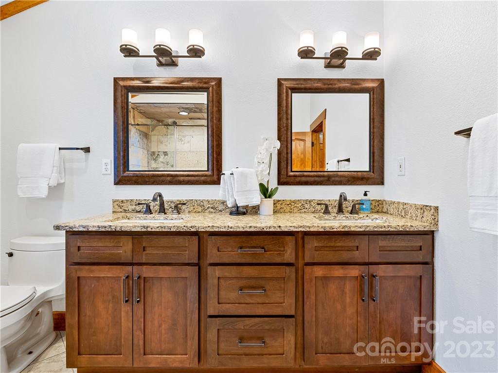 340 Flat Top Mountain Road Fairview, NC 28730 - Photo 19 of 32 Gallery Image 19