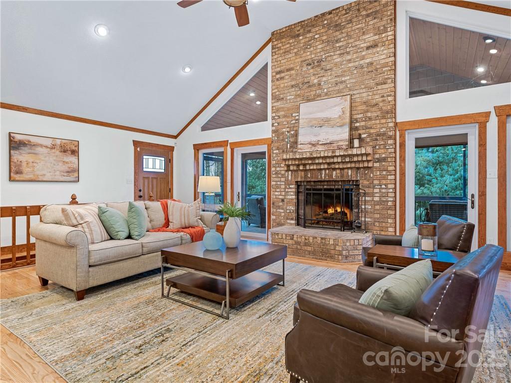 340 Flat Top Mountain Road Fairview, NC 28730 - Photo 9 of 32 Gallery Image 9